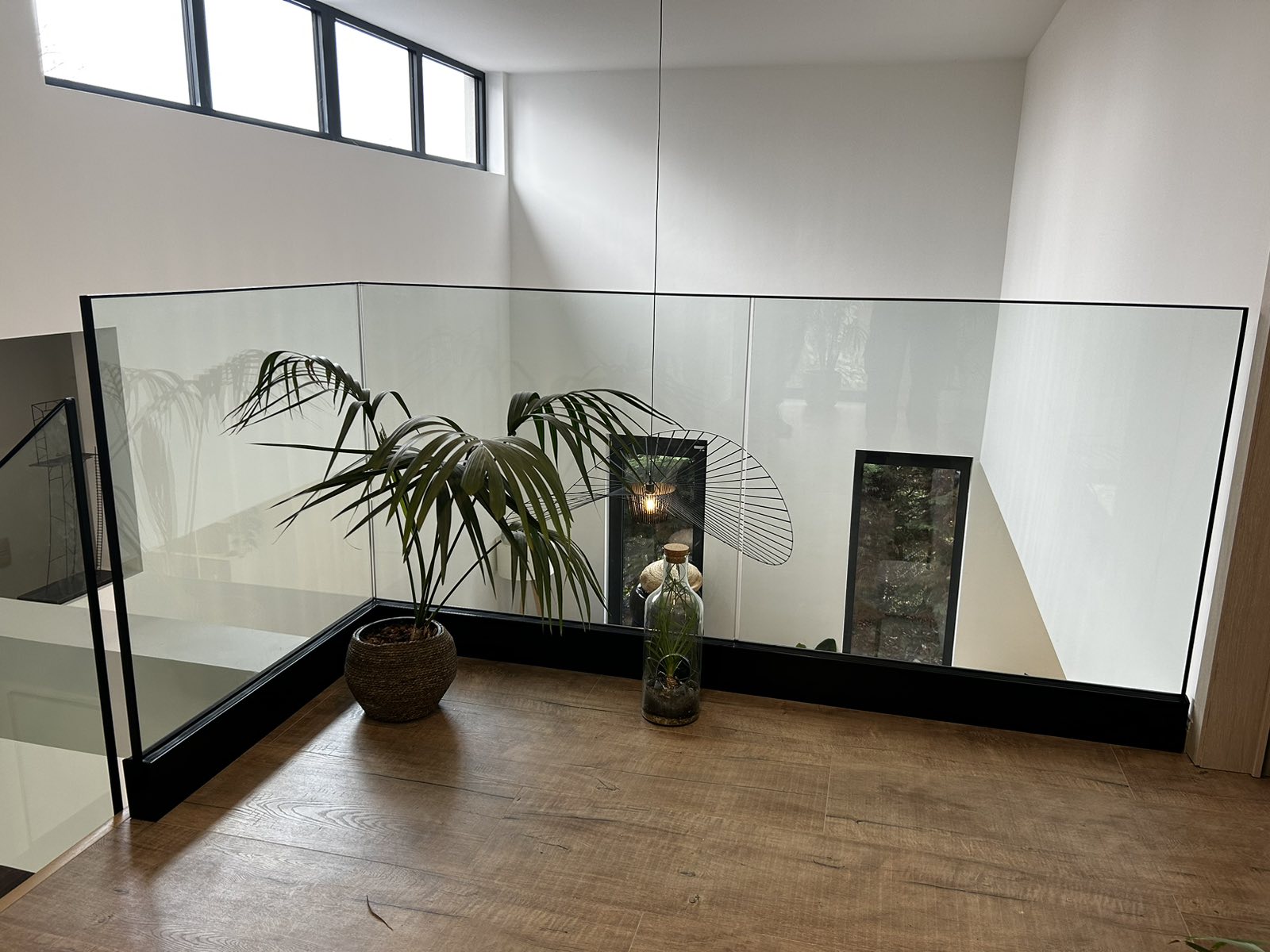 garde en corps en verre 